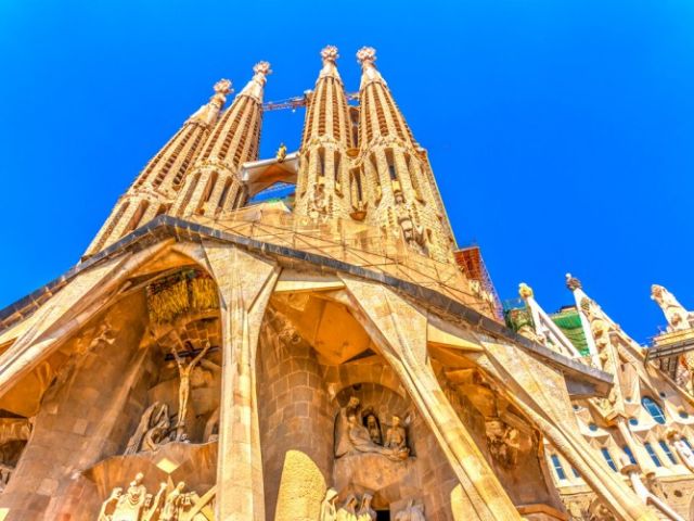 Elegant Mega Portekiz & Madrid & Endülüs Turu Pegasus Hava Yolları İle 7 Gece (Ekstra Turlar Dahil) (SVQ-MAD)