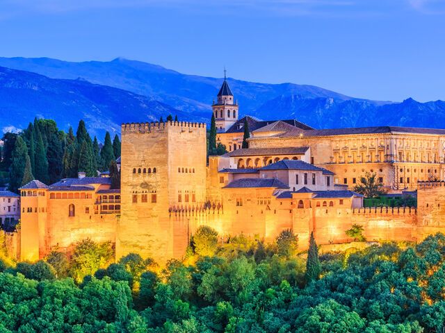 Elegant Mega Portekiz ve Endülüs Turu Türk Hava Yolları İle 7 Gece (Ekstra Turlar Dahil) (OPO-AGP)