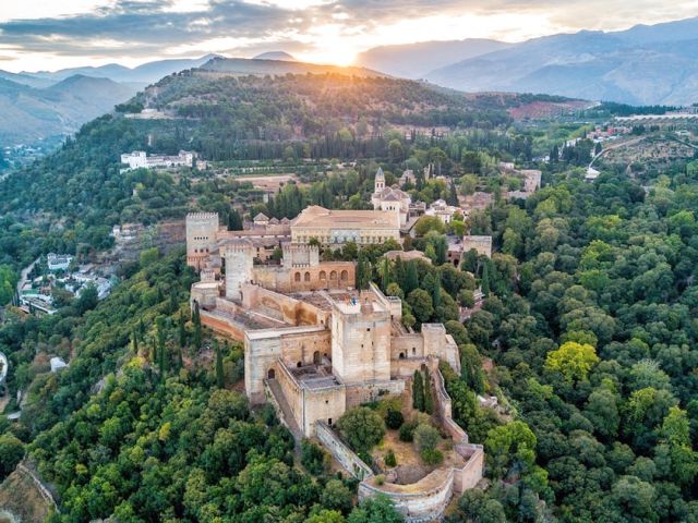 Kurban Bayramı Özel Elegant Mega Portekiz ve Endülüs Turu Türk Hava Yolları İle 7 Gece (Ekstra Turlar Dahil) (LİS-AGP)