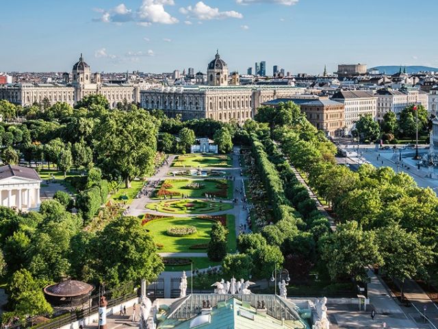 Prag & Viyana Turu Türk Hava Yolları ile 4 Gece
