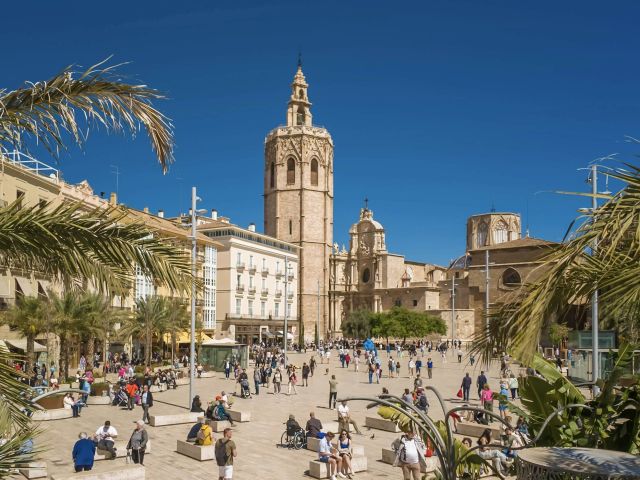 Madrid & Valencia & Barcelona Turu Ajet Hava Yolları İle 4 Gece (Şehir Turu Dahil) (PNA-PNA)