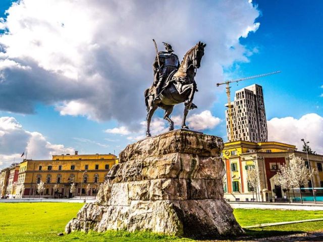 Kurban Bayramı Özel Elegant Balkanlarda 6 Ülke Turu Türk Hava Yolları İle 7 Gece (Akşam Yemekleri ve Ekstra Turlar Dahil) (PRN-PRN)