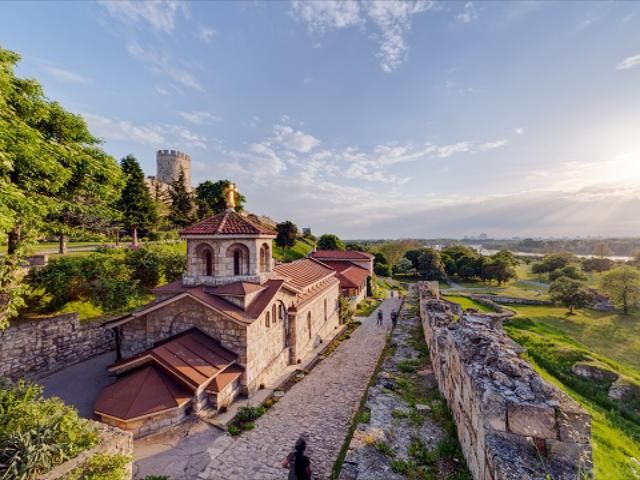 İzmir Çıkışlı Kosovalı Elegant Balkanlar Turu Pegasus Hava Yolları İle 7 Gece (Tüm Ekstra Turlar ve Akşam Yemekleri Dahil) (SKP-SKP)