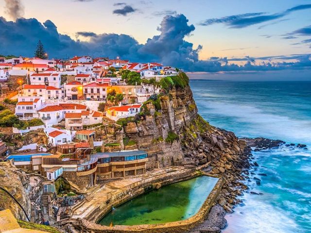 Maxi Portekiz Turu Ajet Hava Yolları İle 4 Gece (LEN-SCQ)