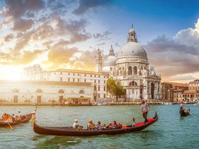 Exclusive İtalya Turu Ajet Hava Yolları İle 7 Gece (Ekstra Turlar Dahil) (FCO-BGY)