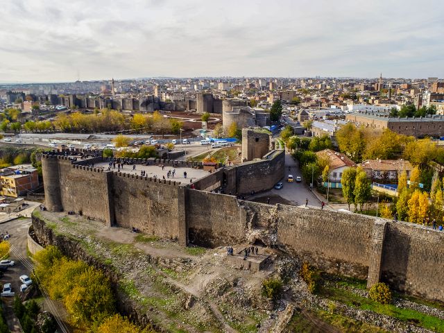 İstanbul Çıkışlı Uçaklı Butik Şanlıurfa Mardin Diyarbakır Turu 2 Gece Otel Konaklamalı (1 Mayıs Özel)