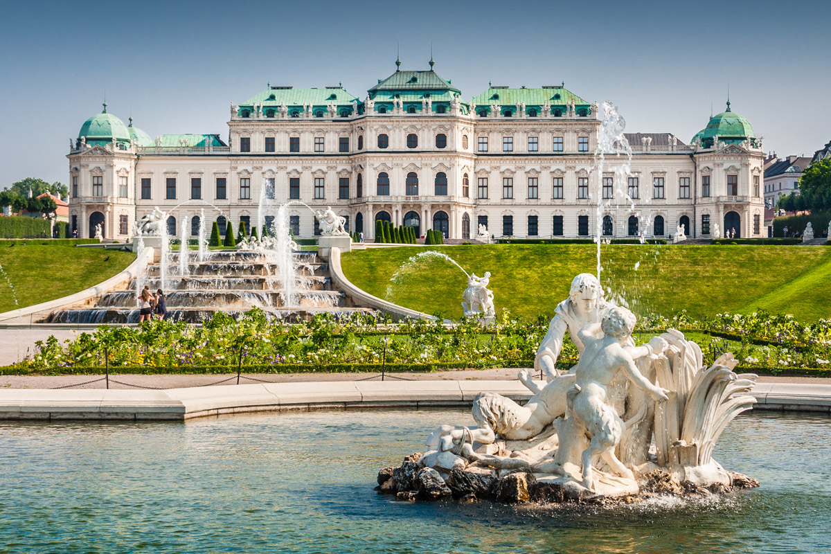 Mega Promosyon Viyana & Prag Orta Avrupa Turu Pegasus Hava Yolları ile 4 Gece (Bratislava Gidiş - Prag Dönüş)