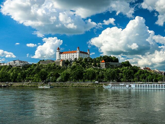 Süper Promosyon Budapeşte & Prag & Viyana Orta Avrupa Turu Pegasus Hava Yolları ile 7 Gece (Bratislava Gidiş Dönüş)